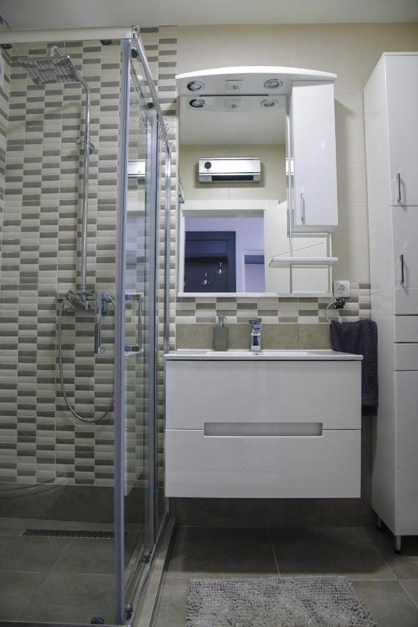 סרמסקה מיטרוביקה Apartman Nina מראה חיצוני תמונה
